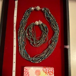 ‘Seaside’ chocker necklace and bracelet by Premier Designs.